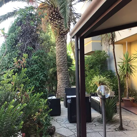 Mistral Hotel 3*