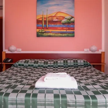 米斯特拉尔酒店 3*