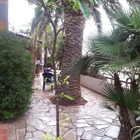 Mistral فندق