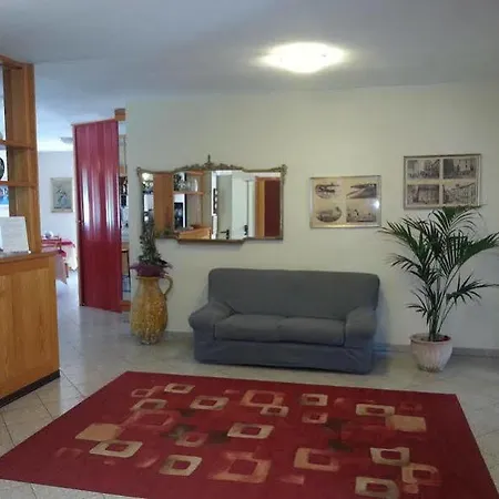 米斯特拉尔酒店 3* 阿尔盖罗